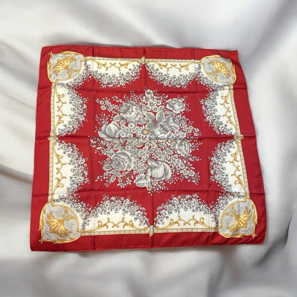 Gucci Red Floral Silk Scarf - Picture 2 of 7